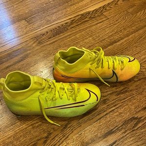 Youth Nike Soccer Cleats size 6Y